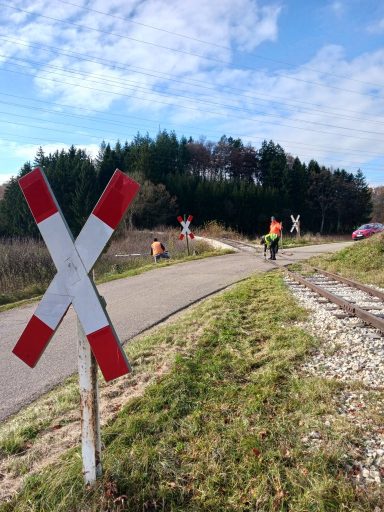 BÜ 4 Spurrillen Reinigung